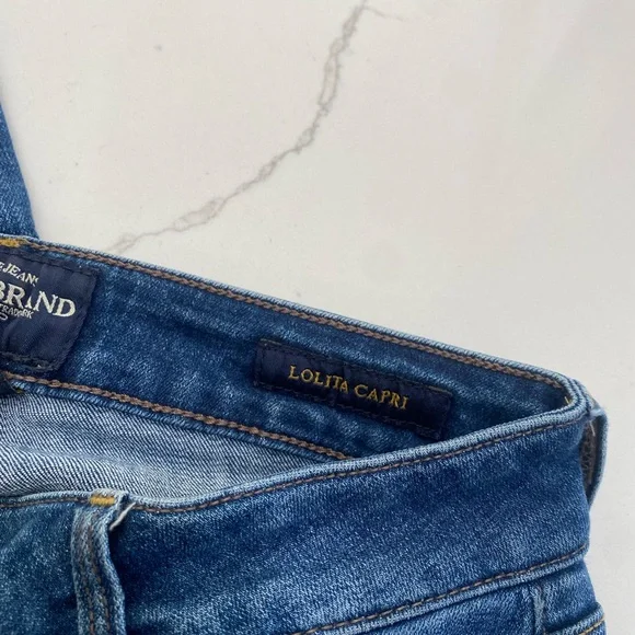 Lucky Brand Lolita capris. Blue Jean. Womens size 00/24. - Picture 5 of 5